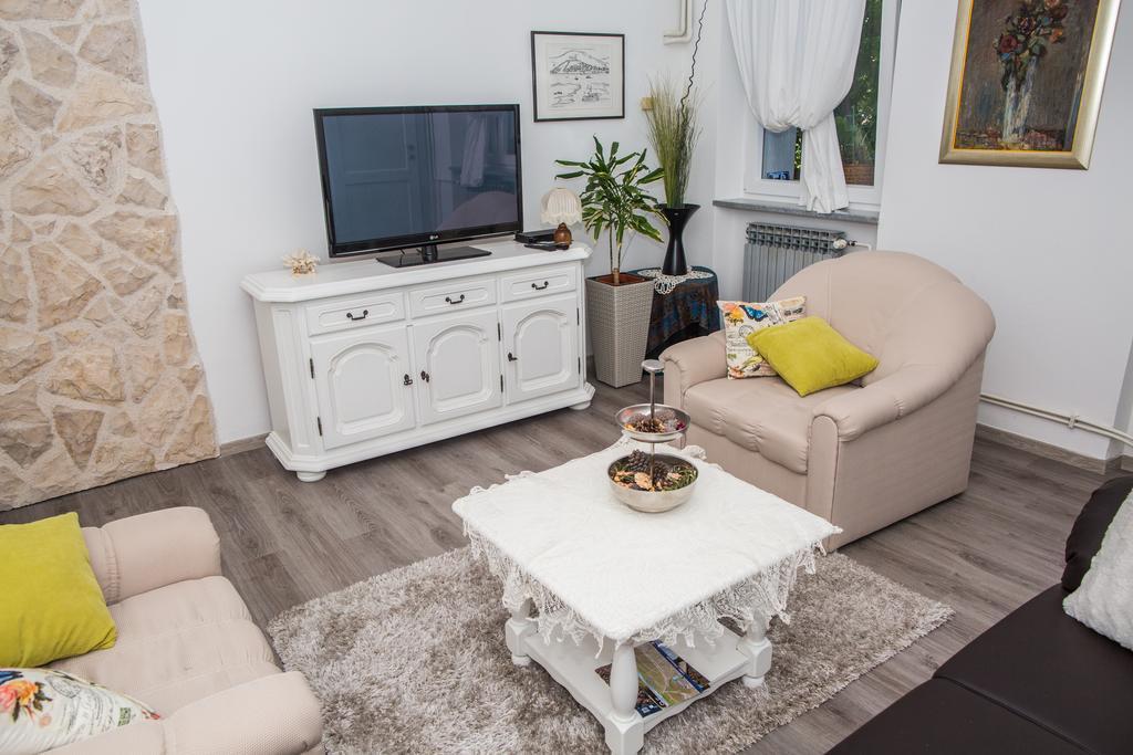 Holiday Home Arboretum Шибеник Екстер'єр фото